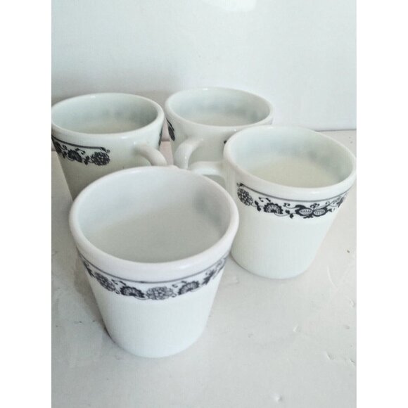 4 Vintage Pyrex Milk Glass “Old Town Blue Onion” 8 oz. Mugs - Picture 10 of 11